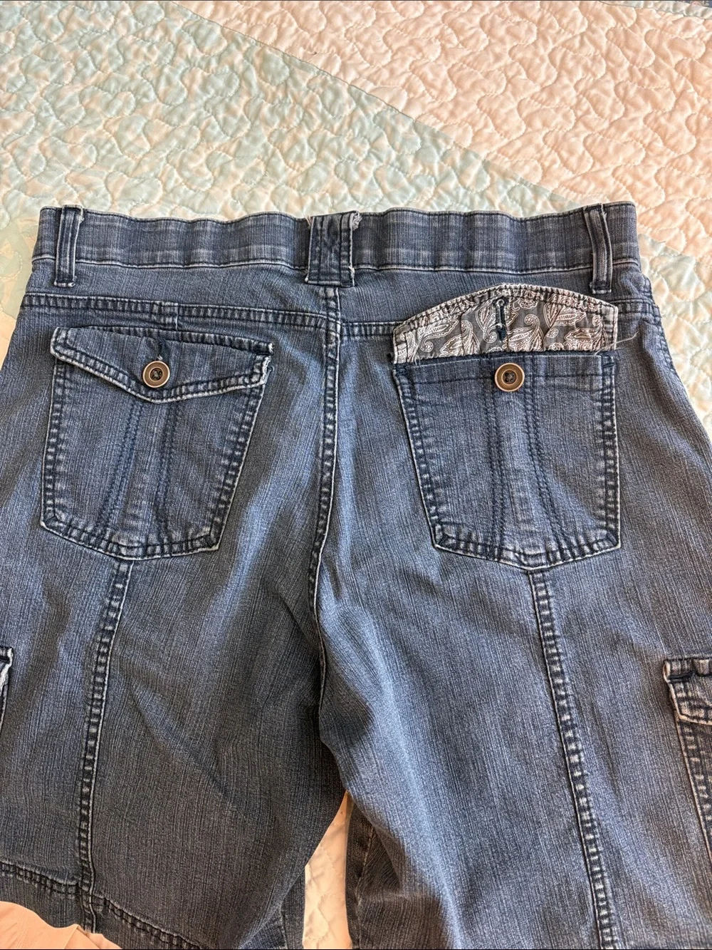 Lee Women’s Denim Blue Cargo Shorts with Paisley Lining. Size 14 - Picture 4 of 7